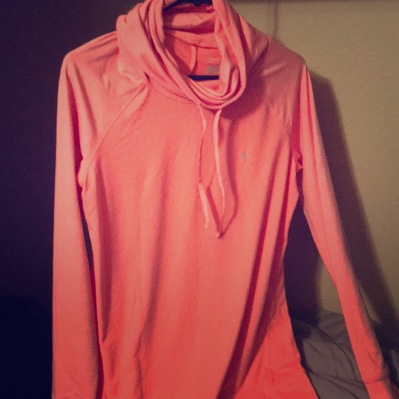 Old Navy Tops - Work out active top